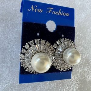 White Pearls Earrings